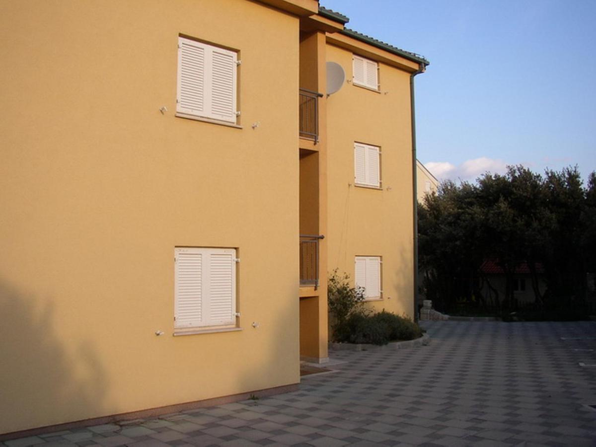 Apartments Jtv Simuni Kolan Exterior foto